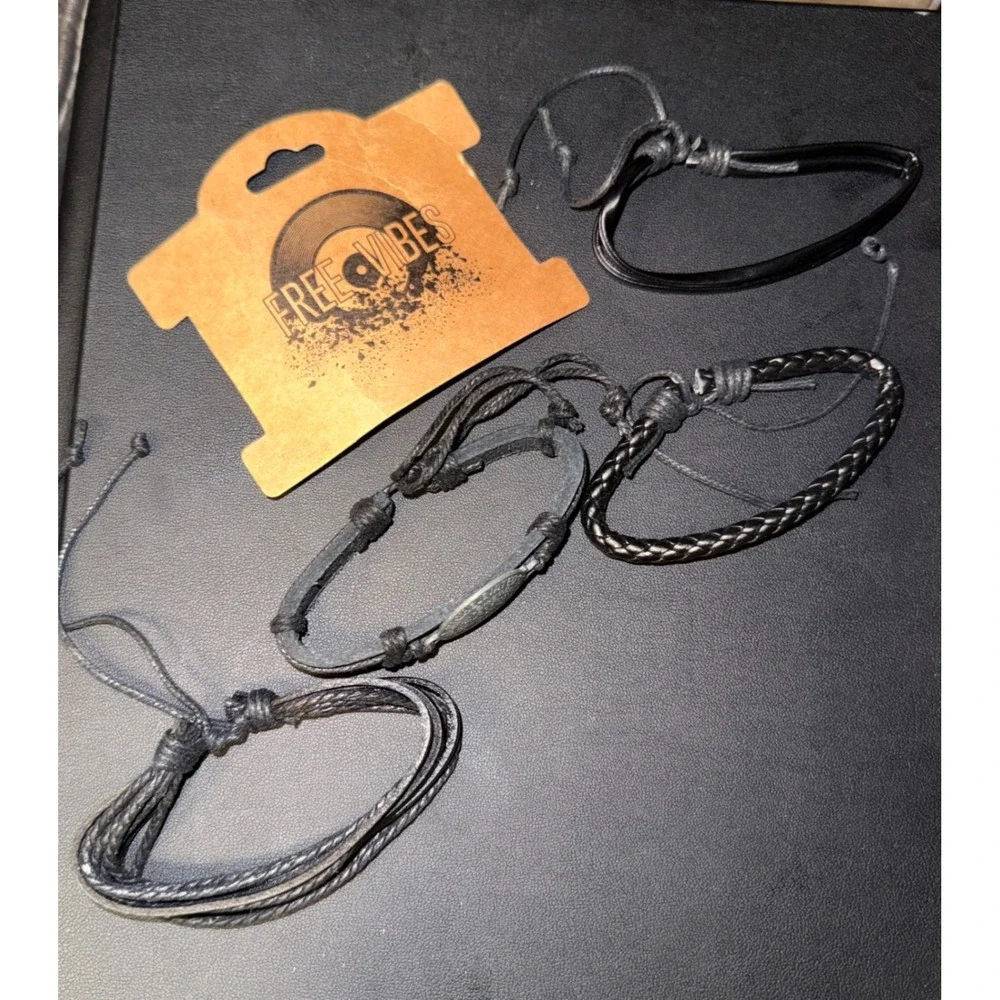 Free Vibes Bracelet Set Mens OS New Black Faux Leather Braided Medallion 4pc
